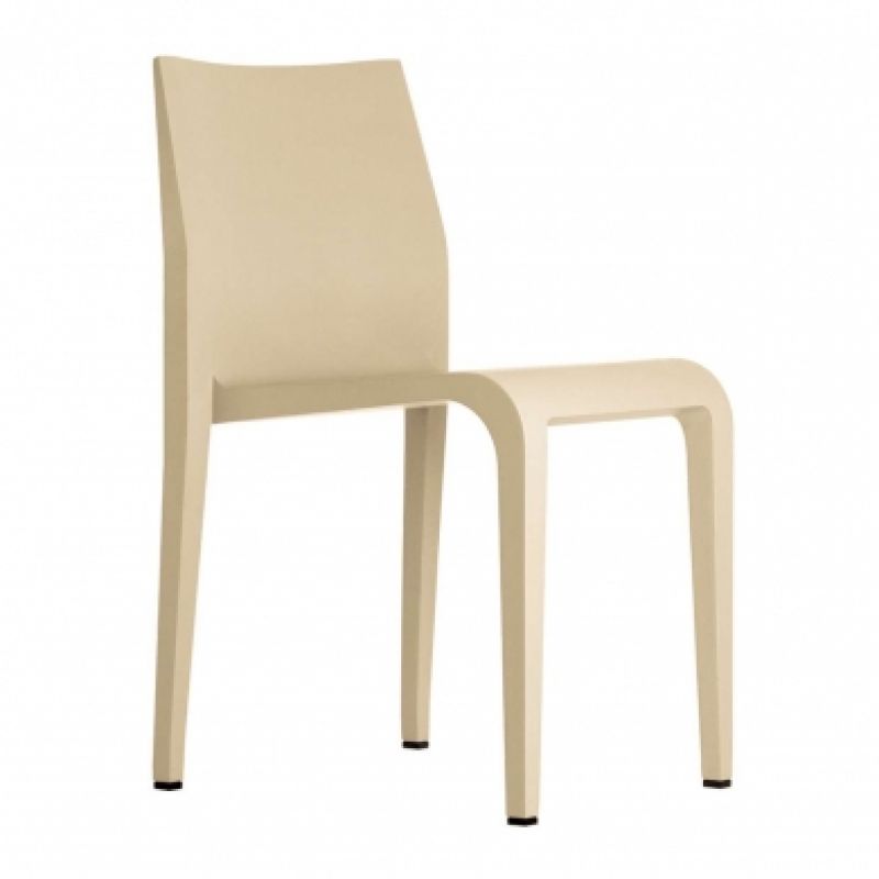 Beiger Laleggera Stuhl von Alias, ein moderner Designstuhl für Esszimmer und Wohnbereich.
